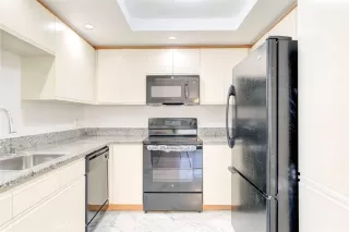 Photo #4: OC23133233 Listing