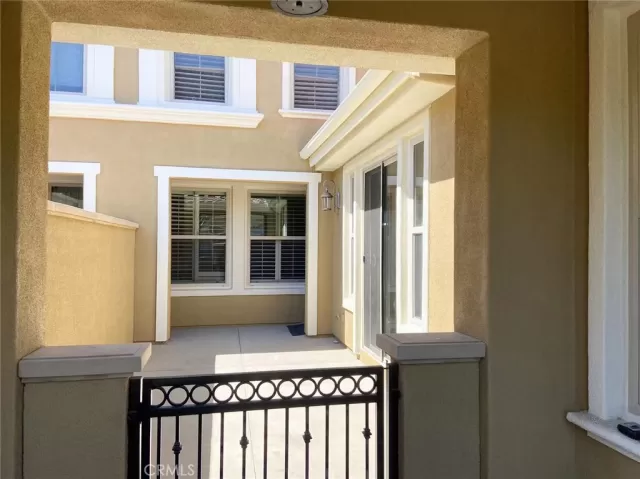 MLS: OC23133406 Condo For Sale