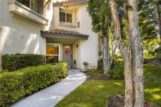 Photo #4: OC23133655 Listing