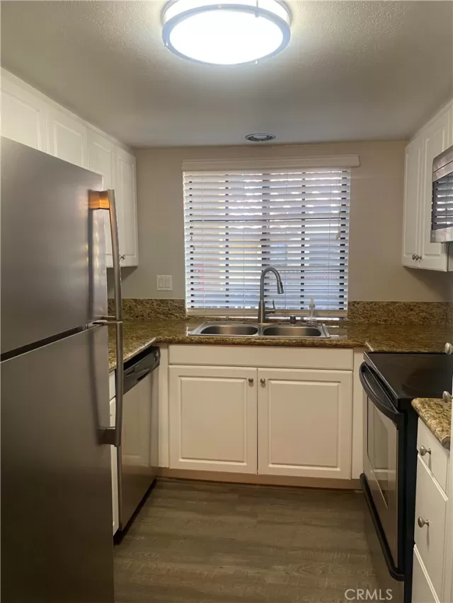 MLS: OC23133678 Condo For Sale