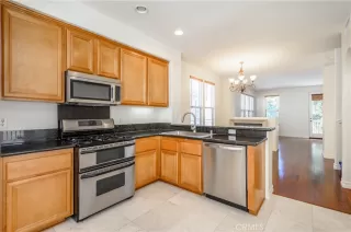 Photo #3: OC23133773 Listing 