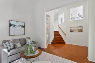 Photo #4: OC23133887 Listing 