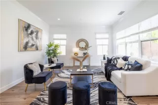 Photo #2: OC23133950 Listing 