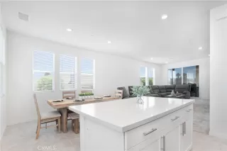 Photo #4: OC23134779 Listing 