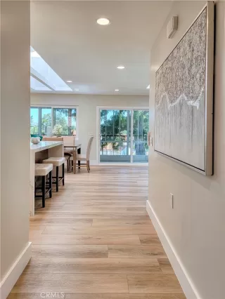 Photo #5: OC23135278 Listing