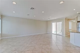 Photo #3: OC23135292 Listing