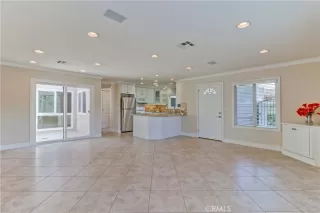 Photo #4: OC23135292 Listing