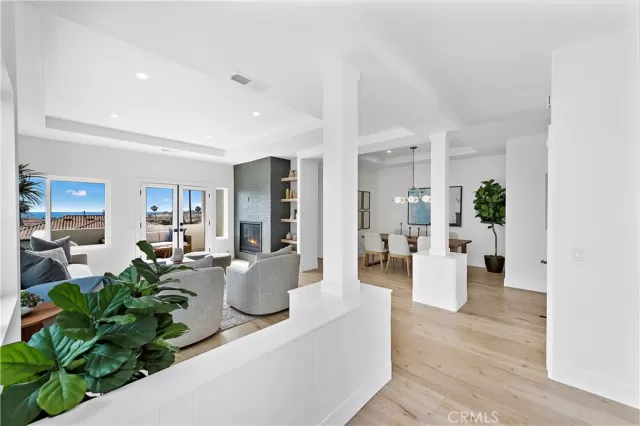 MLS: OC23135701 Condo For Sale