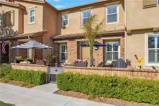 Photo #1: OC23135742 Listing 