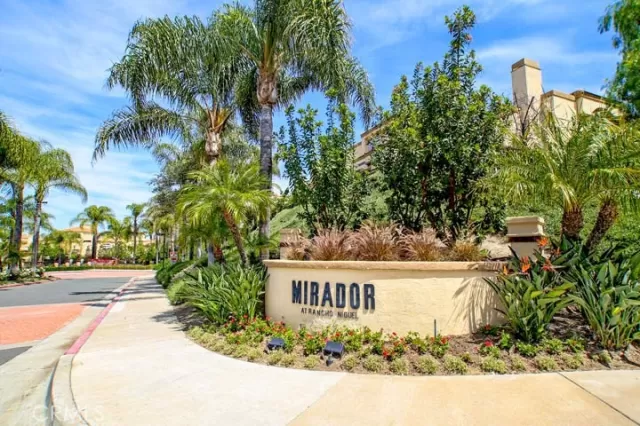 MLS: OC23136144 Condo For Sale