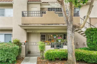 Photo #2: OC23136158 Listing 