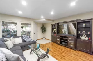 Photo #4: OC23136158 Listing 