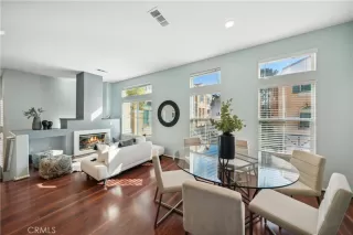 Photo #2: OC23136332 Listing 