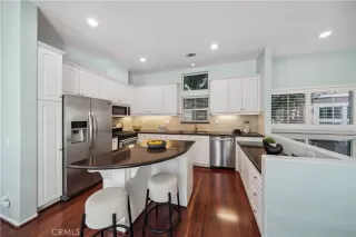 Photo #6: OC23136332 Listing 