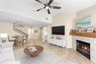 Photo #3: OC23136453 Listing 