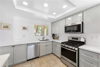 Photo #5: OC23136453 Listing 