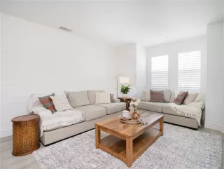 Photo #1: OC23136660 Listing 