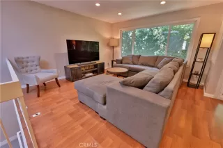 Photo #2: OC23136752 Listing 