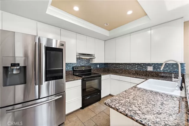 MLS: OC23136779 Condo For Sale