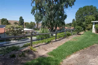 Photo #2: OC23136906 Listing