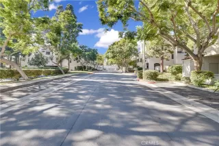 Photo #4: OC23136950 Listing 