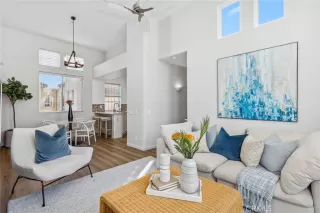 Photo #4: OC23136998 Listing 