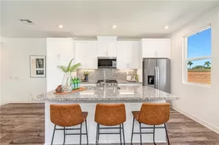 Photo #1: OC23137065 Listing 