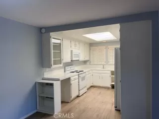 Photo #3: OC23137585 Listing