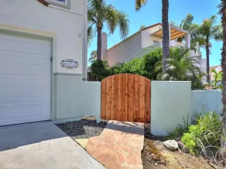 Photo #1: OC23137610 Listing 