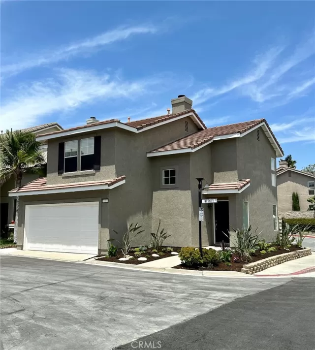 MLS: OC23137619 Condo For Sale