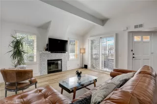 Photo #1: OC23137627 Listing