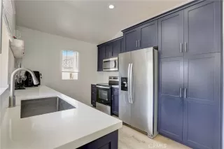 Photo #2: OC23137627 Listing