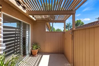 Photo #2: OC23137765 Listing