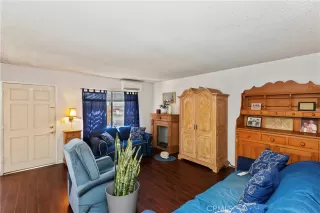 Photo #3: OC23137765 Listing