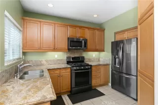 Photo #5: OC23137827 Listing 