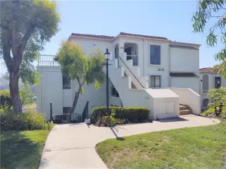 Photo #2: OC23137894 Listing