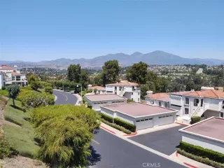 Photo #3: OC23137894 Listing