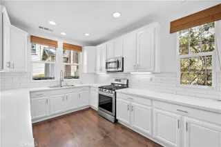 Photo #2: OC23137996 Listing 