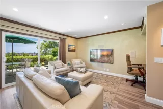 Photo #3: OC23138066 Listing 