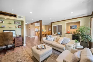 Photo #5: OC23138066 Listing 