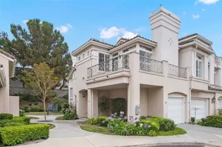 Photo #3: OC23138070 Listing 