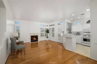 Photo #5: OC23138070 Listing 