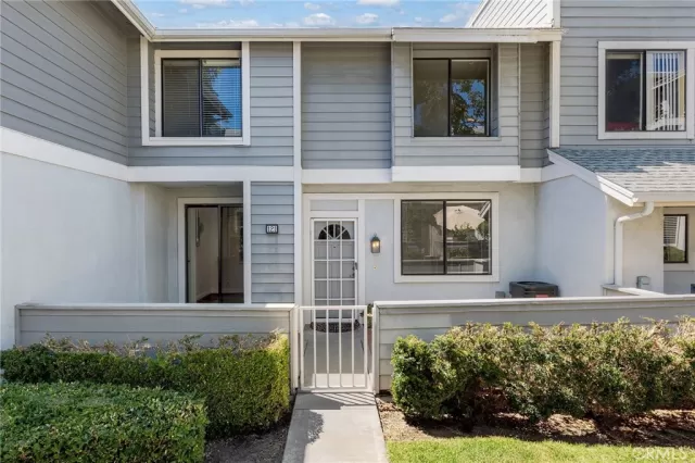 MLS: OC23138481 Condo For Sale