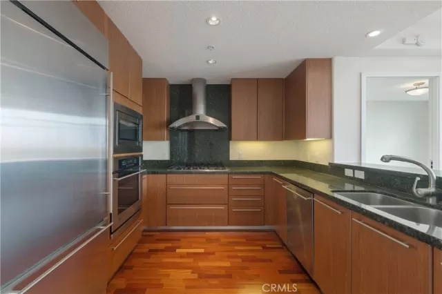 MLS: OC23138647 Condo For Sale