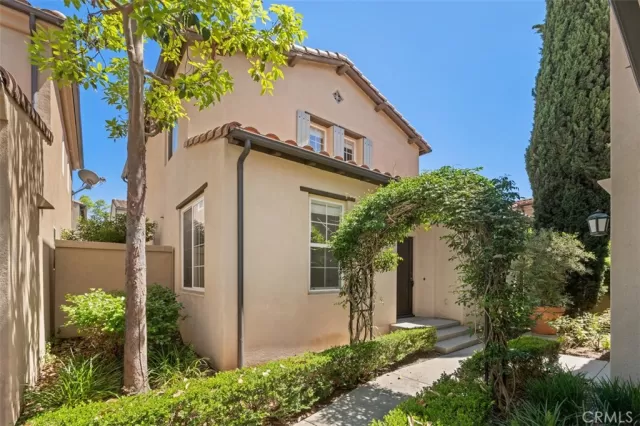 MLS: OC23138815 Condo For Sale