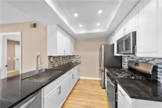 Photo #4: OC23138837 Listing