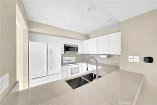 Photo #1: OC23139080 Listing 