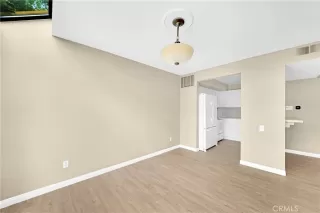 Photo #5: OC23139080 Listing 