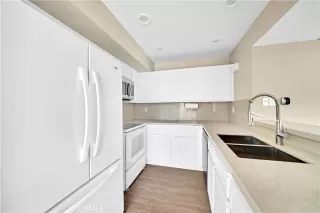 Photo #6: OC23139080 Listing 