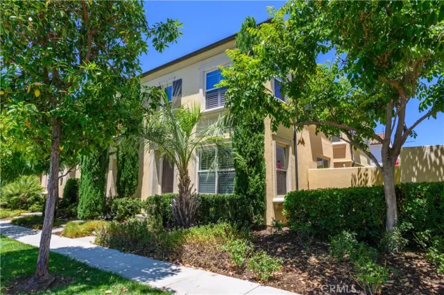 MLS: OC23139459 Condo For Sale